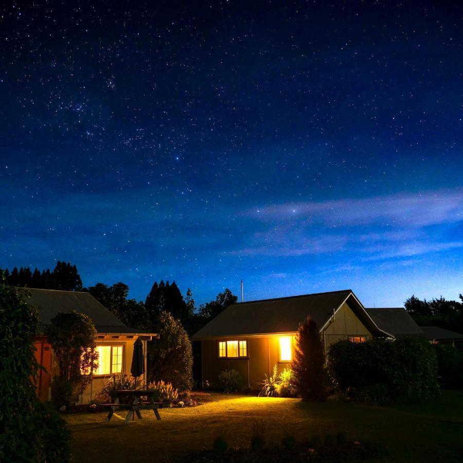 Blue Thistle Cottages Te Anau Buitenkant foto
