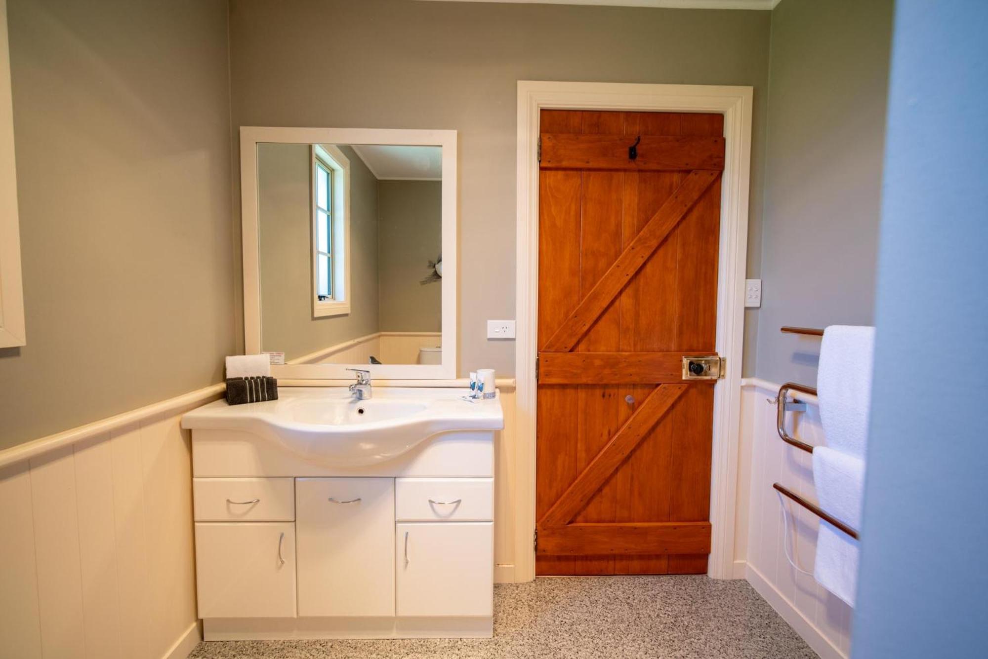 Blue Thistle Cottages Te Anau Kamer foto