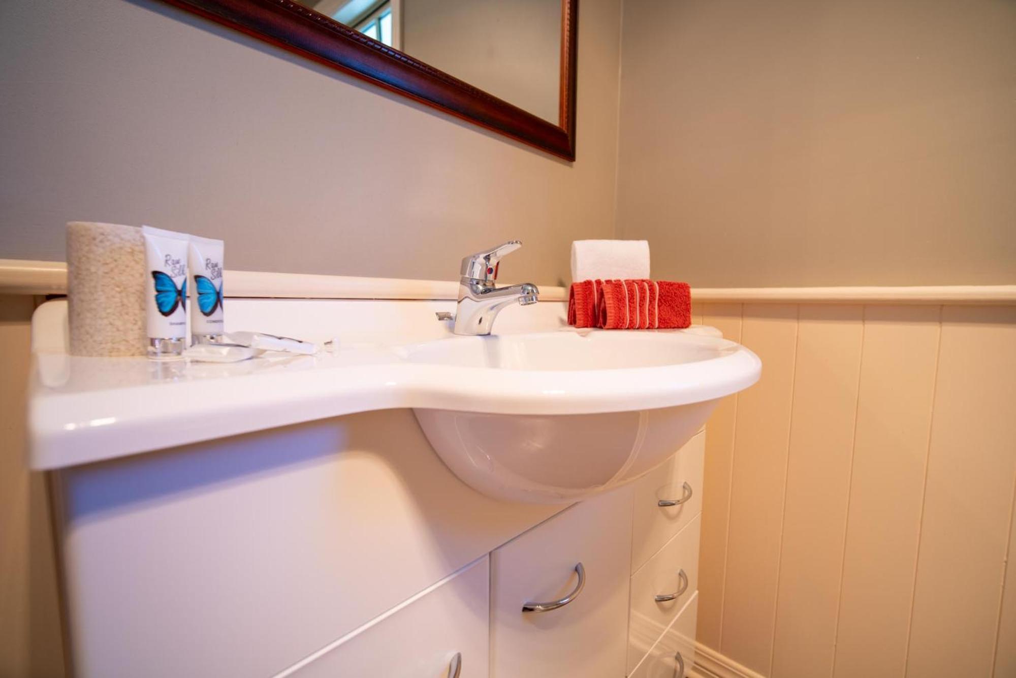 Blue Thistle Cottages Te Anau Kamer foto